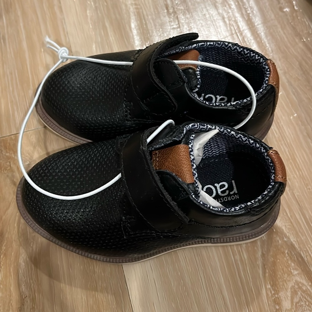 New with tags. Toddler size 5D. Black